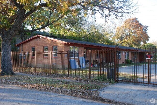 Building Photo - 2215 Jb Jackson Jr Blvd