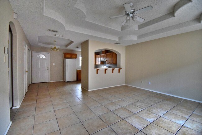 Foto del edificio - 1607 W Portales Dr