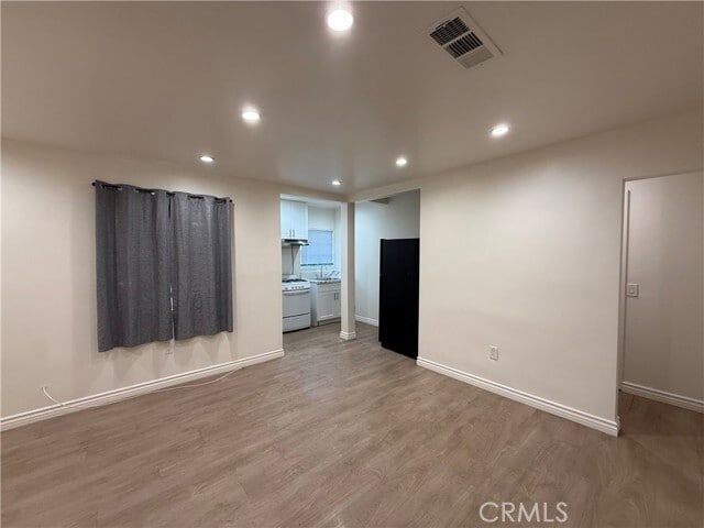 Foto del edificio - 7045 Lindley Ave