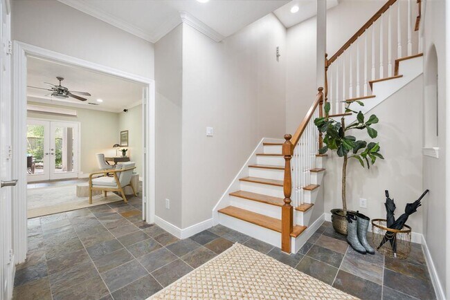 Building Photo - 224 Birdsall St