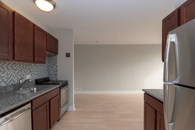 Foto del edificio - 450 W Wellington Ave