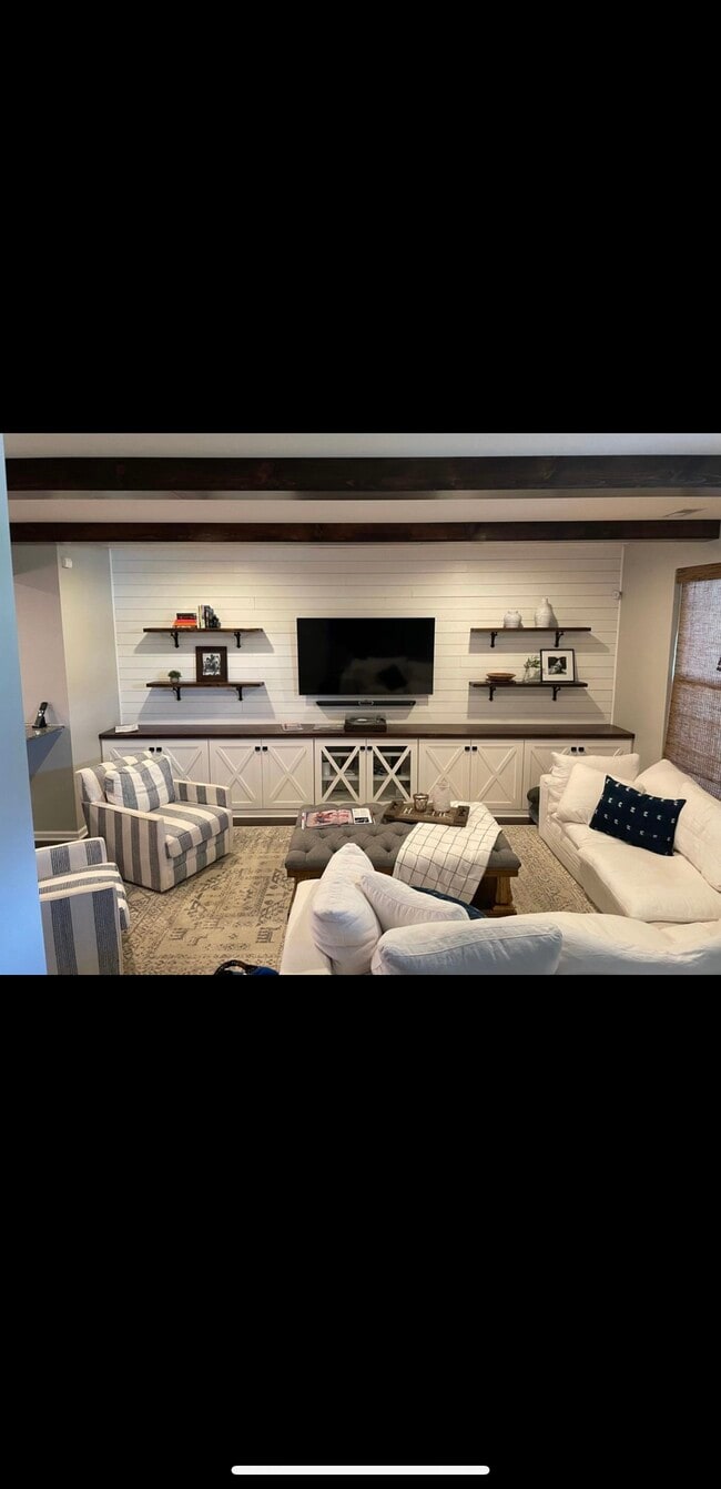 Building Photo - 1759 Fleetwood Dr