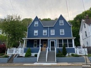 Building Photo - 454 Undercliff Ave
