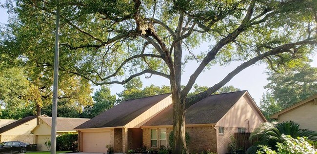 Building Photo - 25802 Old Carriage Ln