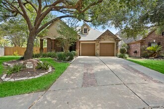 Building Photo - 10218 Garden Crossing Ln
