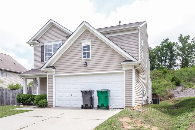 Building Photo - 6840 Goldenwillow Dr