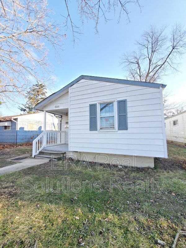 Building Photo - 584 S Wheatland Ave