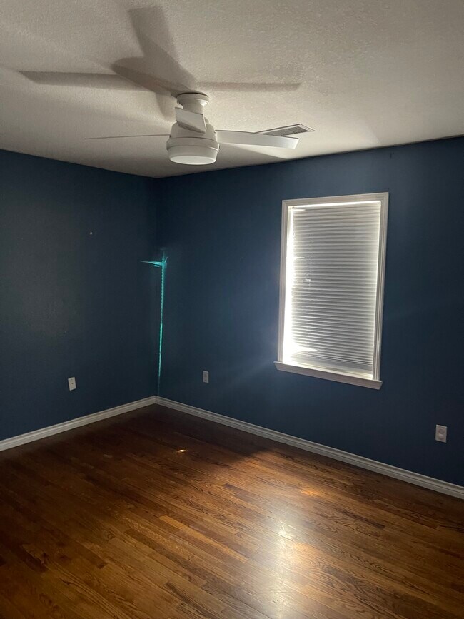 Foto del edificio - 1609 Harvard Ave