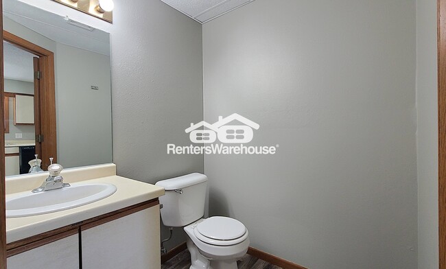 Building Photo - 353 Nicole Ln