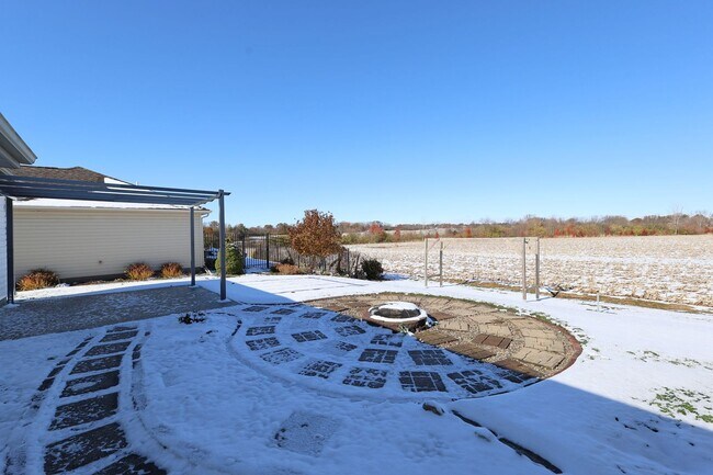 Foto del edificio - Spacious 2 Bedroom / 2 Bath Home Room Shar...