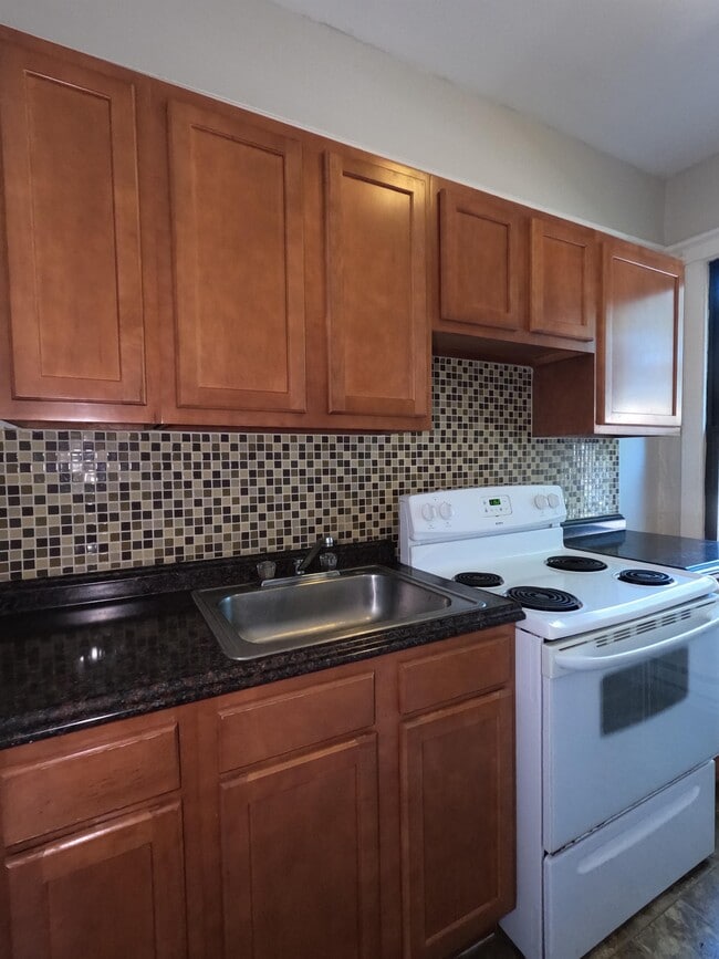 Interior Photo - Baum Boulevard Flats