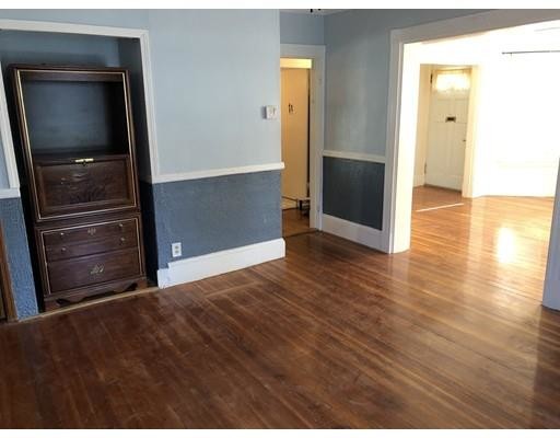 Building Photo - 103 Wyllis Ave
