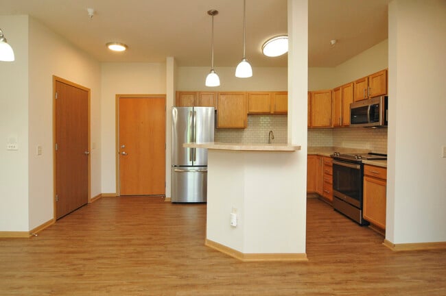 Fully updated units with plank flooring some units have stainless steel appliances. Call for details - Aurora Pointe Apartments