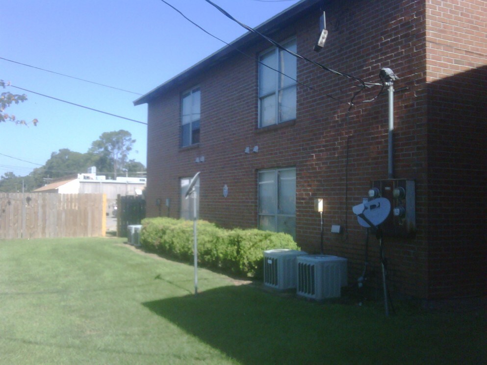 Primary Photo - 7612 Bles Ave