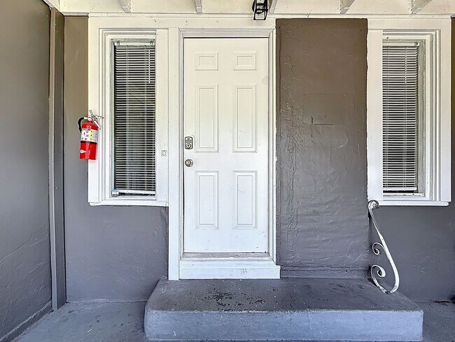 Foto del edificio - 618 17th Ave S