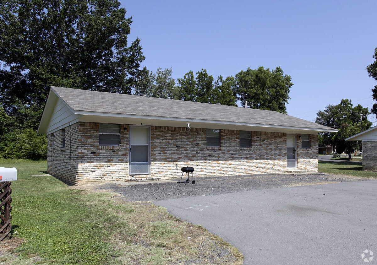 402 Mockingbird Ln, Cabot, AR 72023 Apartments in Cabot, AR