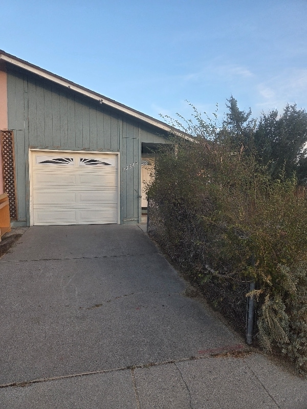 Foto principal - 13840 Mt Babcock St