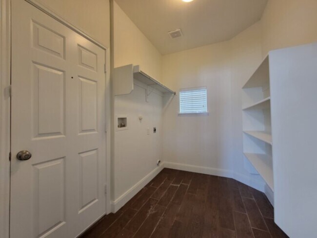 Foto del edificio - TRAVIS RANCH - 4 BEDROOM IN FORNEY