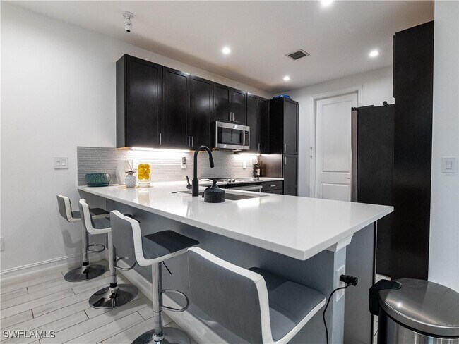 Foto del edificio - 7592 Morgan Way