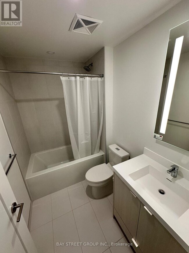 Building Photo - 60 Central Park Roadway