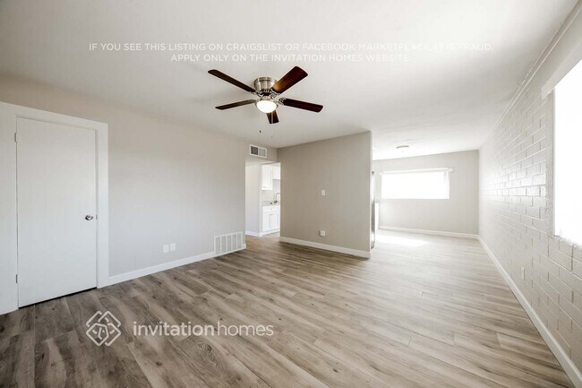 Building Photo - 4038 W Townley Ave
