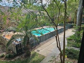 Building Photo - 8287 Kingsbrook Rd