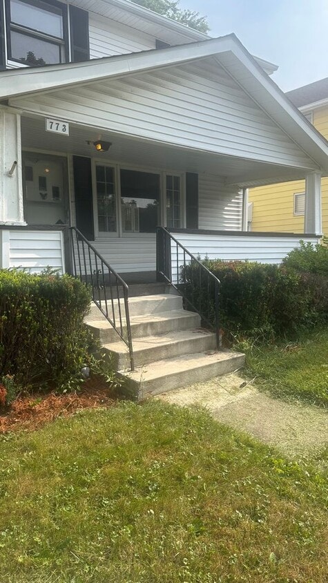 Primary Photo - Nice property ready to rent!
