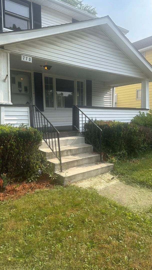 Building Photo - 773 Silvercrest Ave