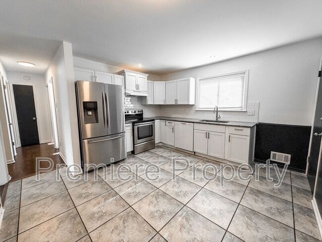 Building Photo - 10411 E 78 Terrace