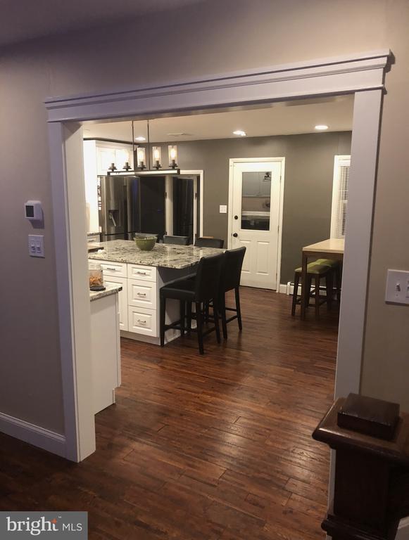 Foto del edificio - 1104 Dunvegan Rd