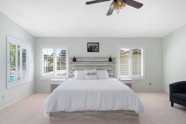 Building Photo - Phoenix Getaway w/ Pool & 5 BR