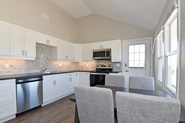 Photo du bâtiment - 493 Second St