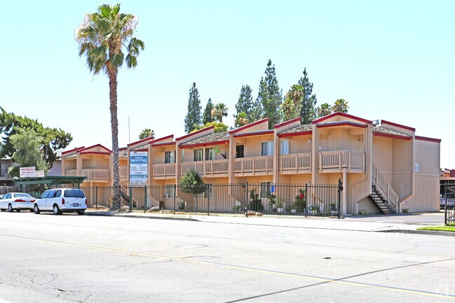 Building Photo - Maple Palace Luxury Apartments
