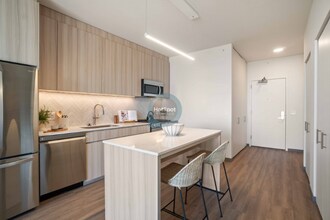 Building Photo - 1960 W Ogden Ave