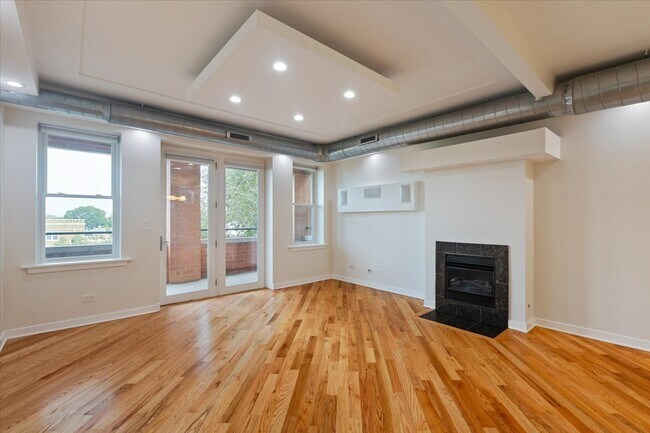 Foto del edificio - 3550 W Montrose Ave