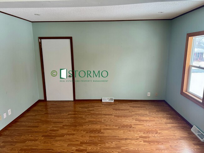 Foto del edificio - 626 Oak St NE