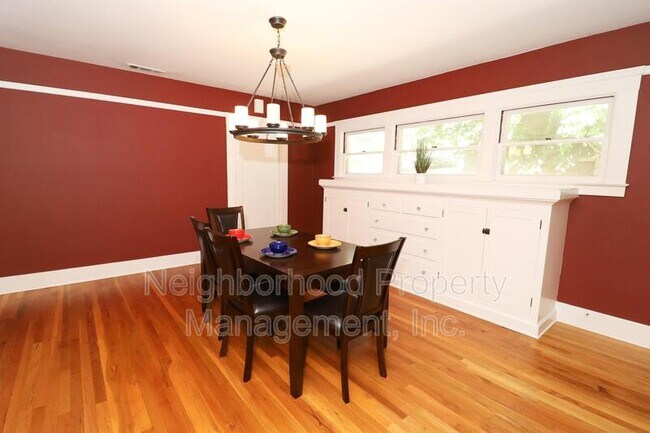 Foto del edificio - 635 E Cambridge Ave