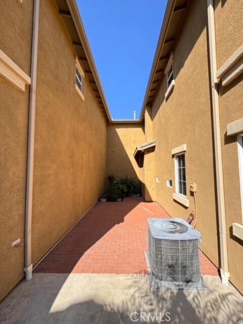 Foto del edificio - 39915 Millbrook Way