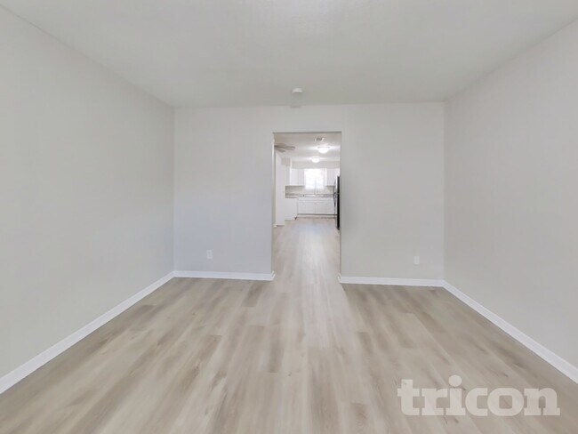 Foto del edificio - 2706 Dewberry Ln