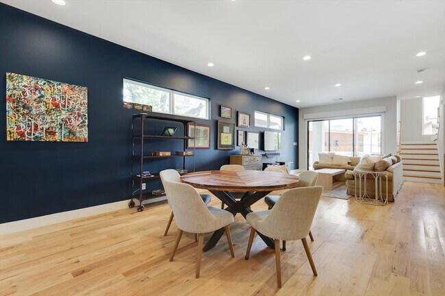 Building Photo - 2421 Throckmorton St