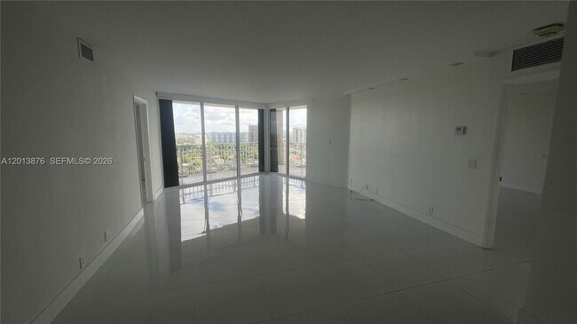 Building Photo - 4000 Towerside Terrace
