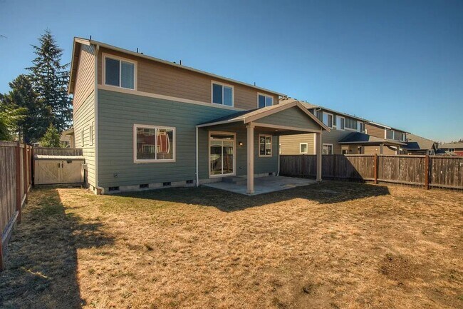 Building Photo - 3 Bedrooms Plus Loft with Fenced Yard & Covered Patio - Available July 1st