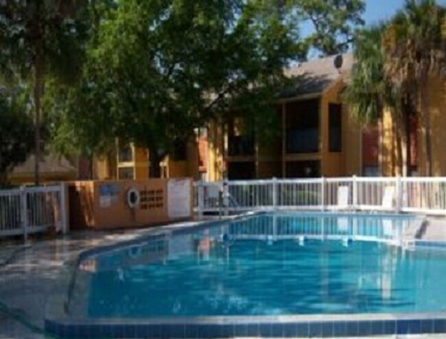 Foto del edificio - 952 N Lake Destiny Rd