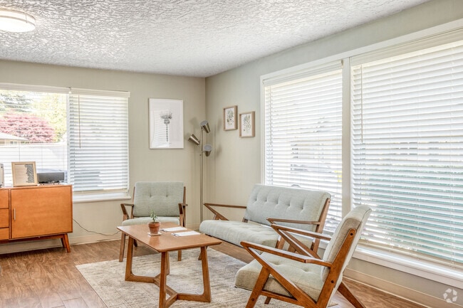 Leasing Office - King James Gate