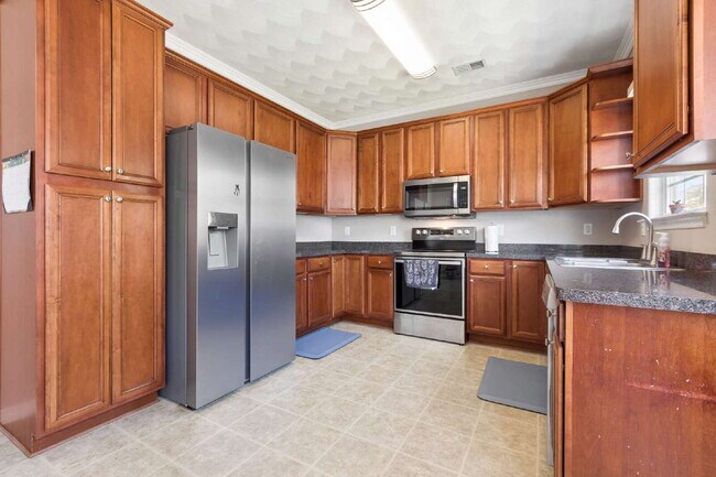 Building Photo - 8183 Gentil Ct