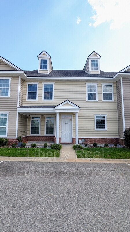 Building Photo - 605 Atkinson Dr