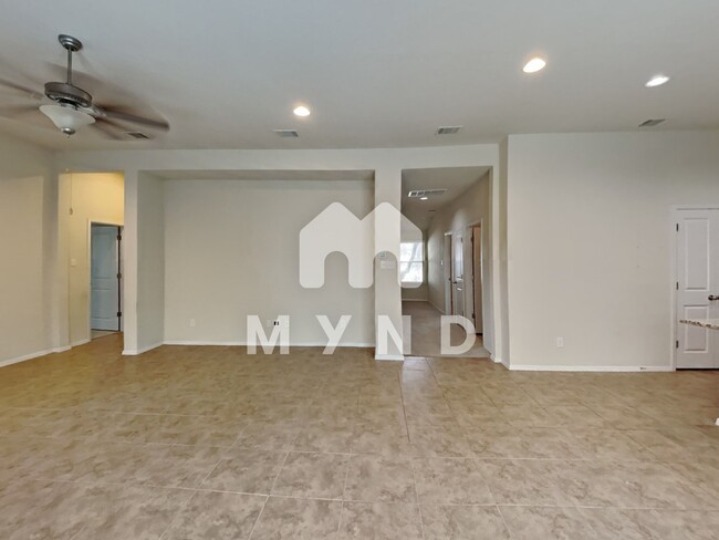 Building Photo - 20216 Boggy Ford Rd