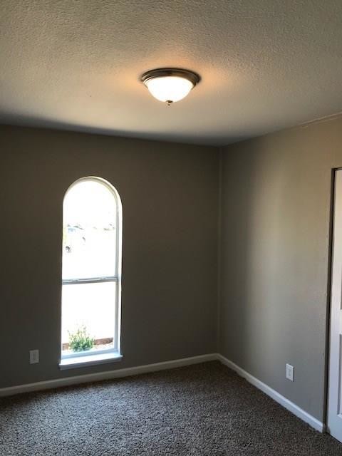 Building Photo - 3845 Newport Dr