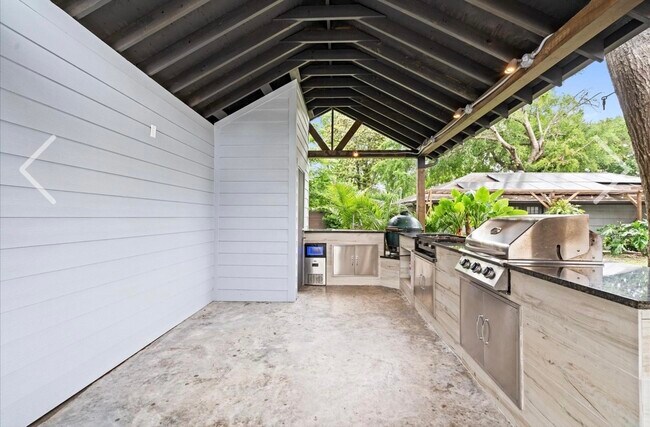 Building Photo - 2108 Chimney Rock Rd