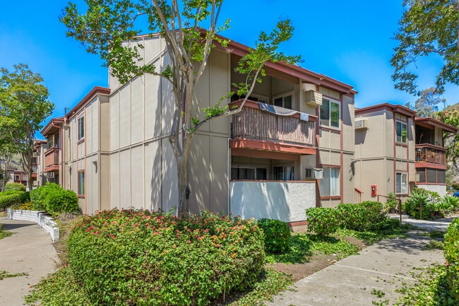 Building Photo - 5533 Adobe Falls Rd